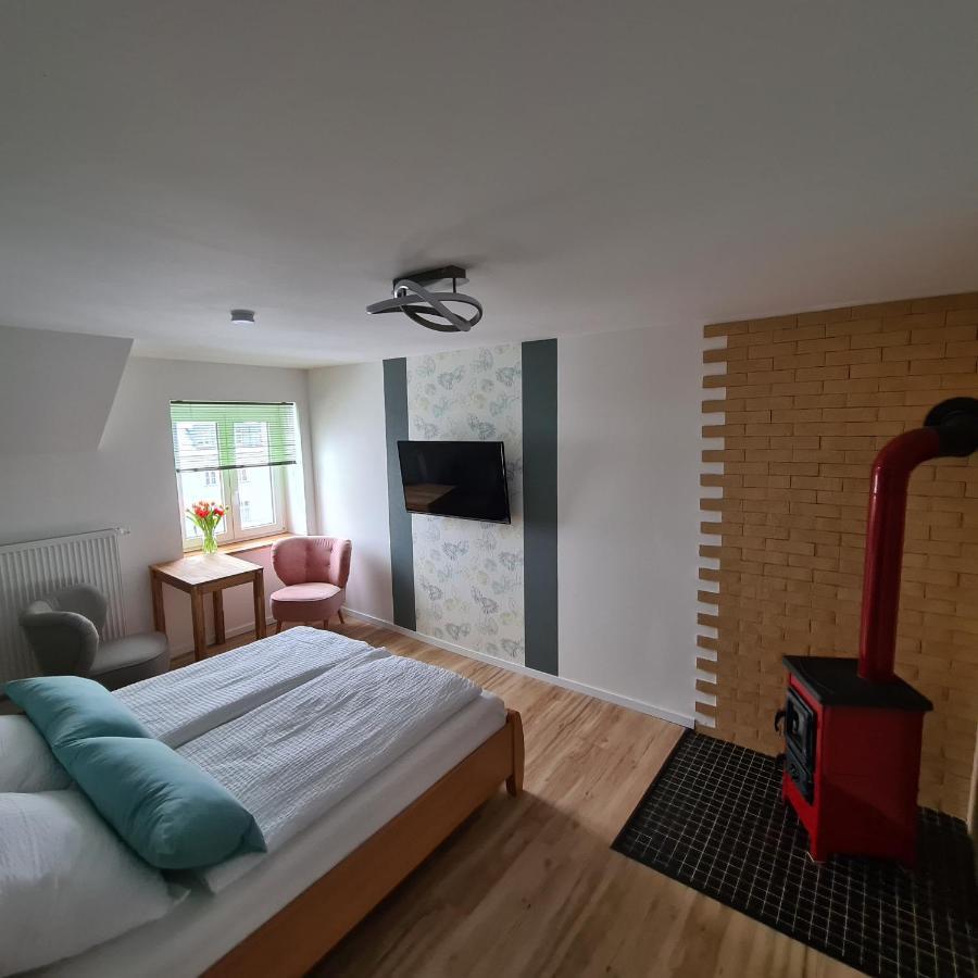 Gaestezimmer Treuen - Bed & Breakfast Extérieur photo