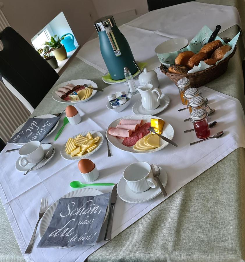 Gaestezimmer Treuen - Bed & Breakfast Extérieur photo
